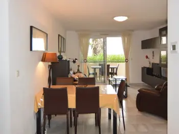 Wohnung in Mèze,Bel appartement climatisé à Mèze avec parking et accès à la plage FR-1-604-20 N°884883