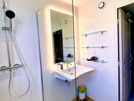 Bel appartement climatisé à Mèze avec parking et accès à la plage - Photo 6