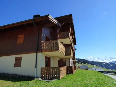 Appartement skis aux pieds, 4 pièces avec mezzanine, balcon, pour 10 pers - Les Saisies - Photo 11