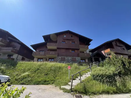 Appartement skis aux pieds, 4 pièces avec mezzanine, balcon, pour 10 pers - Les Saisies - Photo 12