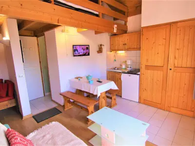 Appartement à Les Saisies, Studio mezzanine ensoleillé aux Saisies, proche télésièges, balcon sud, animaux acceptés - L962624