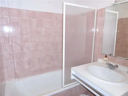 Appartement cosy pour 4 pers avec jardin et parking à 50m du port de St Jacques - Photo 12