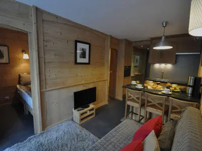 Appartement à Val Thorens, Appartement cosy pour 4 pers. avec départ ski aux pieds, proche commodités et pistes - L945155