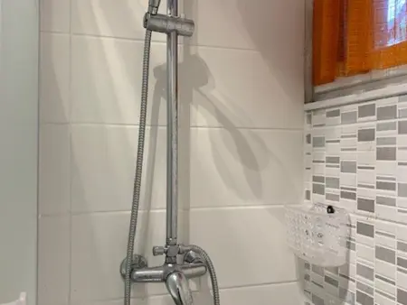 T2 au Cap d'Agde: Piscine, Parking, Terrasse, Calme, Près de la Plage - Photo 12