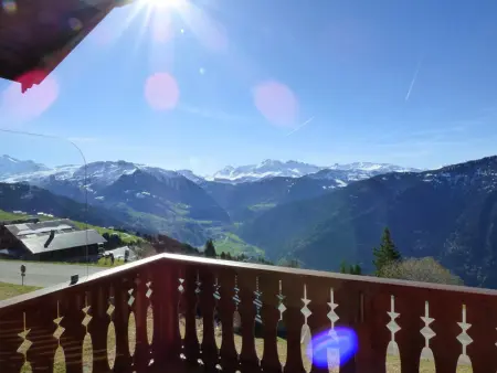 Appartement 5 pièces, skis aux pieds, près des Saisies - 9 personnes, balcon, parking inclus - Photo 5
