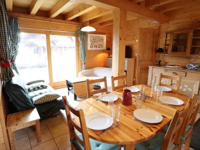 Chalet à Les Gets, Chalet cosy aux Gets, proche du lac avec sauna et parking privé - L831941