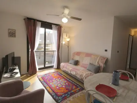 Charmant T2 avec balcon, parking privé, au pied du télécabine - Bagnères-de-Luchon - Photo 9