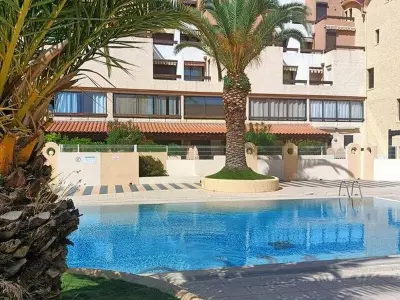 Appartement à Gruissan, Appartement à Gruissan avec piscine, parking et proche plage - L885264