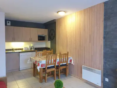 Appartement à Les Orres, Appartement cosy avec piscine, 4 pers, Les Orres 1800 - L885266