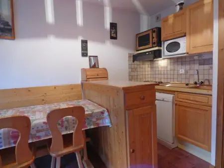 Appartement 2 pièces + coin montagne, balcon sud, au centre du village - Photo 6