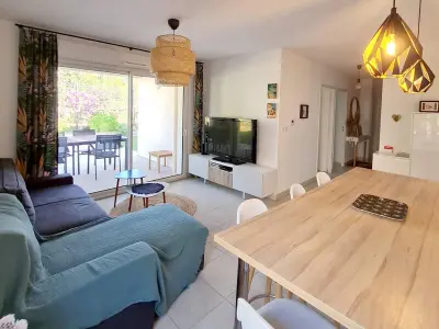 Appartement à Six Fours les Plages, T3 en rez-de-jardin avec Wi-Fi et Parking - Plages et commerces à 900m - Terrasse et Jardin privatif - L885317