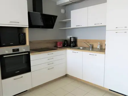 Appartement rénové 2 chambres avec WIFI et parking à Perros-Guirec - Photo 4