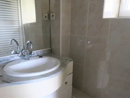 Appartement central à Trébeurden, 500m plage, proche commerces, 2 chambres, 3 salles d'eau - Photo 4