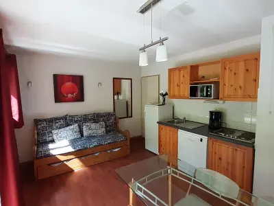 Appartement à Valfréjus, Trois pièces + coin montagne, 6-8 pers, bien situé, à 30m des commerces et télécabine - L955395