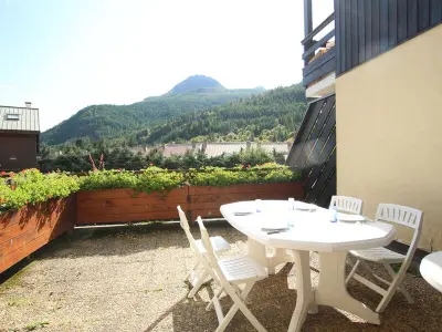 Appartement à Saint Chaffrey , Studio familial à Serre-Chevalier, Chantemerle, avec terrasse et Wi-Fi en option, 4 pers - L885713