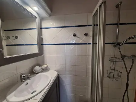 Charmant 4 pièces au pied des pistes avec piscine - Photo 9