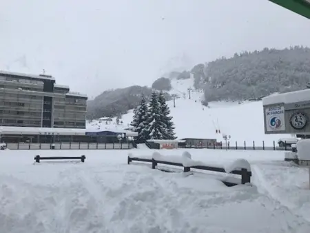Studio cabine au centre avec accès direct aux pistes - Photo 9