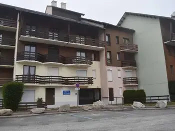 Appartamento a Bolquère Pyrénées 2000,Charmant studio cabine avec balcon exposé sud pour 4 personnes au cœur de la Station FR-1-592-32 N°885799