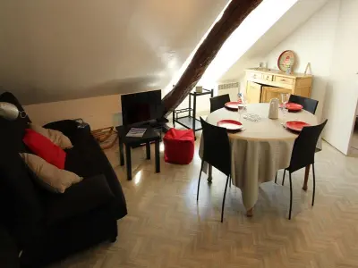 Appartement à Bagnères de Luchon, Luchon : T3 cosy pour 4 pers, au pied du télécabine, parking privé - L885801