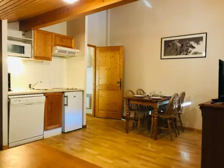 Studio mansardé avec balcon, piscine et parking souterrain à Samoëns - Photo 1