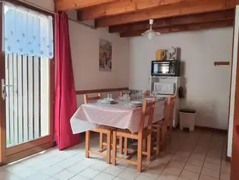 Apartamento en Cauterets,Chalet cosy 4/5 personnes avec jardins, parking, proche télécabine, navette gratuite FR-1-401-228 N°968401