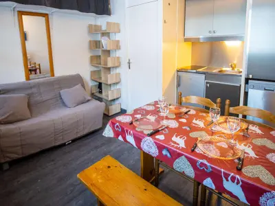 Appartement à Val Thorens, Studio cosy à Val Thorens – 2 pers, proche pistes et commerces, parking et local skis inclus - L941122