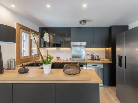 Chalet Mitoyen à Courchevel Moriond, 4 Chambres, 8 Personnes, Ski aux Pieds, Parking, Services Inclus - Photo 3