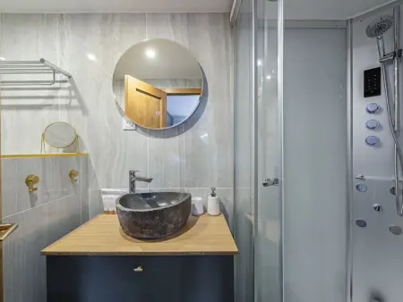 Chalet Mitoyen à Courchevel Moriond, 4 Chambres, 8 Personnes, Ski aux Pieds, Parking, Services Inclus - Photo 7