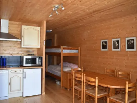 Charmant T2 cabine 35m² avec terrasse, exposition sud-ouest, bien équipé, Bolquère, sans animaux - Photo 3