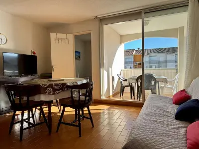 Appartement à Argelès sur Mer, Appartement cosy 2 pièces avec cabine, proche mer à Argelès, terrasse, parking, animaux admis - L886049