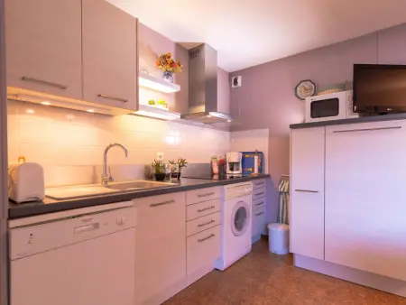 Confort et Accès Facile : Proche Télécabine, 2 Chambres - Photo 2