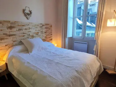 Appartement à Cauterets, Appartement charmant 4 pers, centre-ville, proche télécabines et thermes, avec mezzanine et parking. - L886063