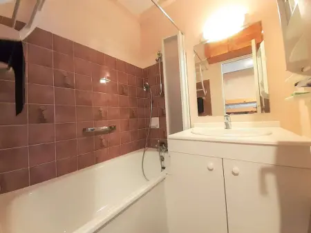 Studio cabine 6 pers à Piau-Engaly avec balcon et vue sur pistes - Photo 9