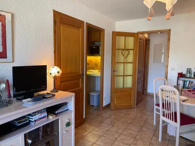 Appartement à Samoëns, Cosy T2 au calme, proche centre et skibus, garage souterrain, balcon, TV, équipement complet - L886135