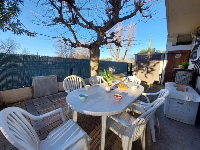 Appartement à Marseillan Plage, Appartement 3 pièces RDC 8 pers avec Terrasse et Confort Modeste - L886162