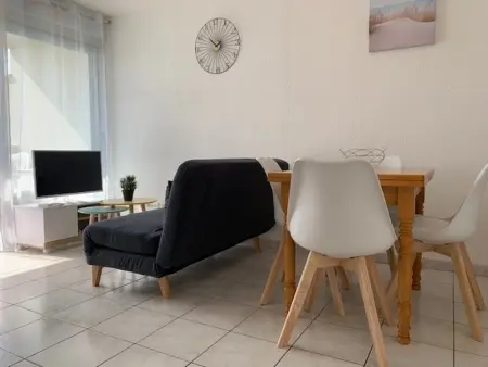 Appartement climatisé à Balaruc-les-Bains avec balcon, parking et animaux admis - Photo 2