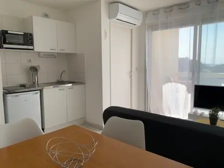 Appartement climatisé à Balaruc-les-Bains avec balcon, parking et animaux admis - Photo 3