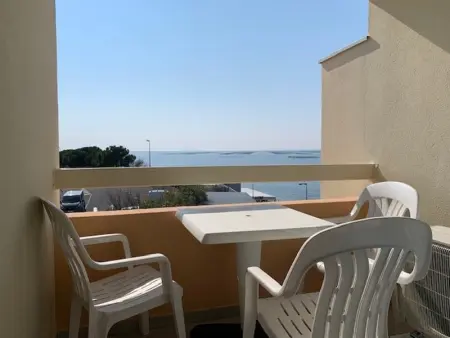 Appartement climatisé à Balaruc-les-Bains avec balcon, parking et animaux admis - Photo 9