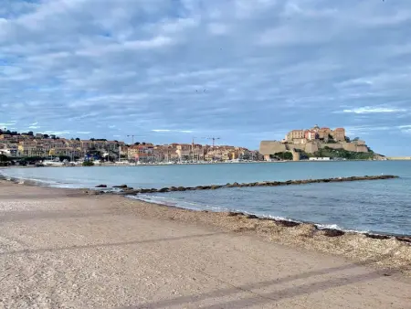 Appartement cosy avec terrasse à 100m de la plage - Calvi - Photo 4