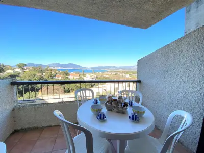 Appartement à Porticcio, Appartement 2 pièces avec piscine et vue mer à Porticcio - L886225