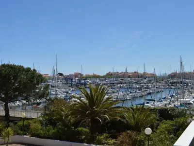 Appartement à Cap d'Agde, Cap d'Agde: Studio cabine 4 pers, piscine, plage à 600m, parking - L886314