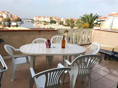 Appartement à Port Barcarès, Grand T3 avec terrasse, piscine et parking près de la plage - L886343