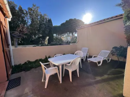 Villa à Port Leucate, Villa T3 avec terrasse, 6 couchages, proche plage et commerces, quartier calme, parking privé - L832230