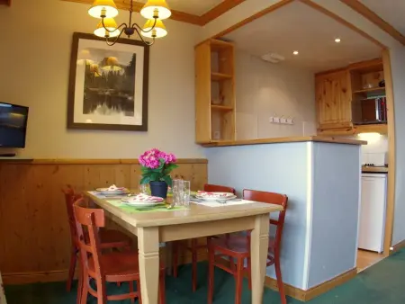 Valmorel: Appartement 1 Chambre, Animaux Acceptés, Casier à Skis, Balcon - Photo 2