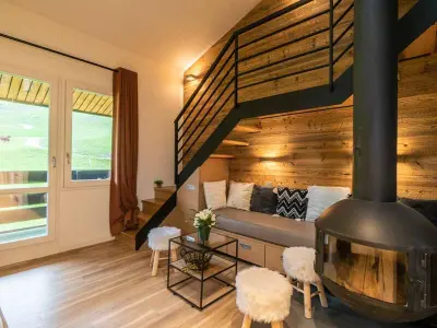 Appartement à Valmorel, Appartement Duplex rénové avec 2 chambres, balcon et poêle à bois - L969611