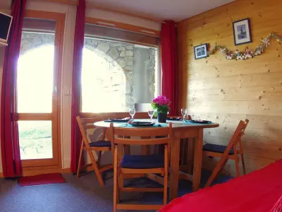 Appartement à Valmorel, Studio cabine chaleureux avec terrasse, proche pistes - 4 pers, animaux OK, parking en option - L886393