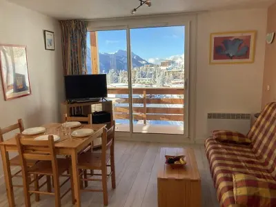 Appartement à Orcières Merlette, Maxi Studio à Orcières : 4 pers, proche des pistes, lumineux avec 2 balcons & Wi-Fi - L954435