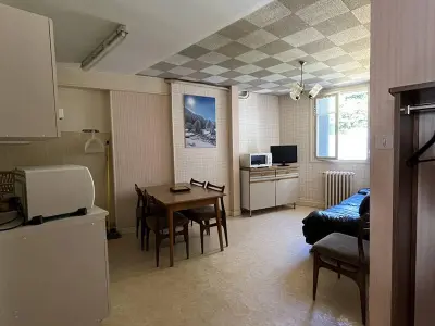 Appartement à Cauterets, Charmant T3 avec Wifi, TV, parking proche thermes et télécabine à Cauterets, 5 couchages - L886452