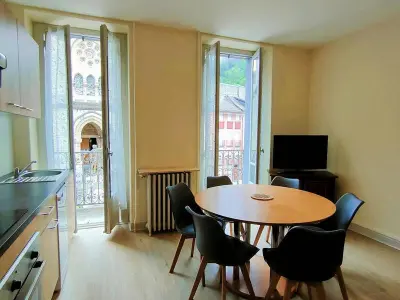 Appartement à Cauterets, Confortable T3 avec Balcon, Proche Thermes et Pistes - 6 Pers. - L886455