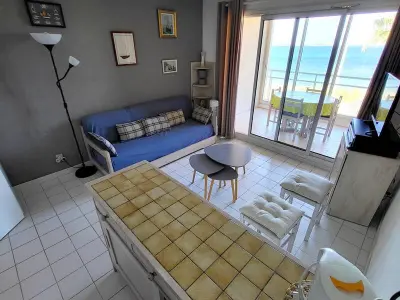 Appartement à Six Fours les Plages, T2 avec Parking, Piscine et Tennis à 200m des Plages - L886471